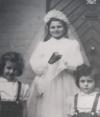 Communion solennelle mai 1948 en cie de ses soeurs Marguerite et Elisabeth  